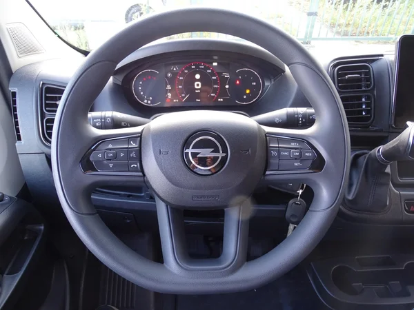 Opel Movano (2026) — foto 4 van 28