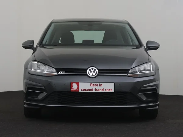 VOLKSWAGEN Golf (2018) — foto 24 van 26