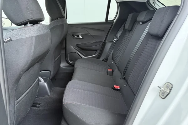 Peugeot 208 (2022) — foto 17 van 18