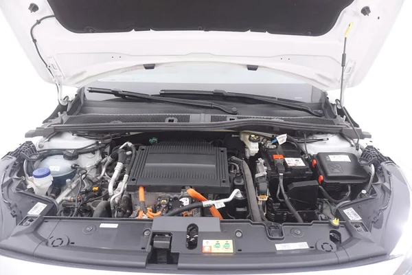 Peugeot E-208 (2022) — foto 8 van 30