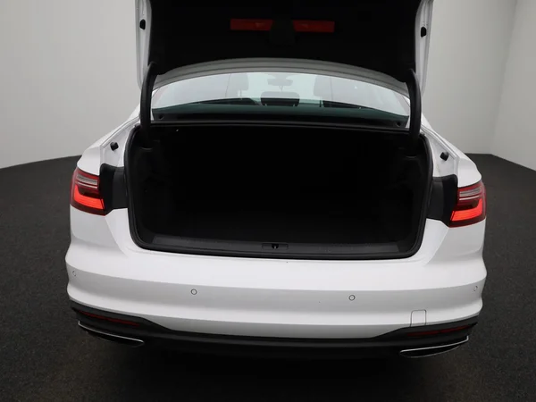 Audi A4 (2024) — foto 5 van 46