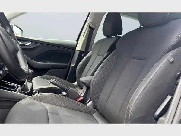 Skoda Kamiq (2022) — foto 2 van 27