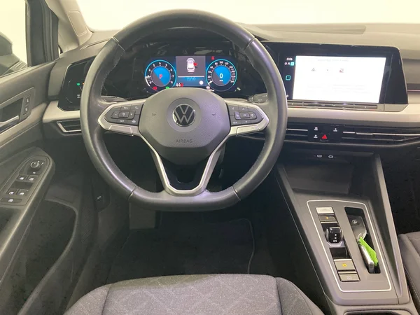 VOLKSWAGEN Golf VIII SW (2022) — foto 9 van 36