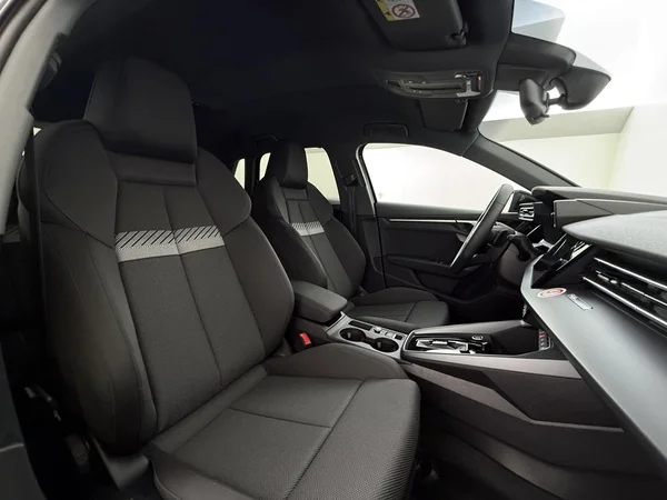 AUDI A3 Sportback (2025) — foto 16 van 18
