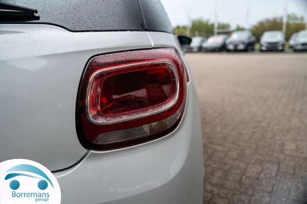 Citroen DS3 (2015) — foto 8 van 37