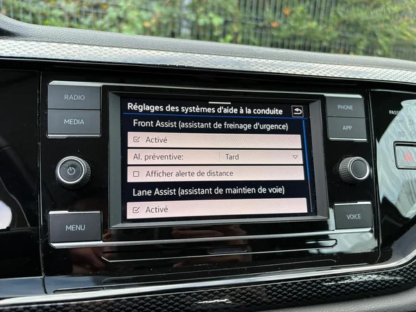 VOLKSWAGEN Polo (2023) — foto 7 van 18
