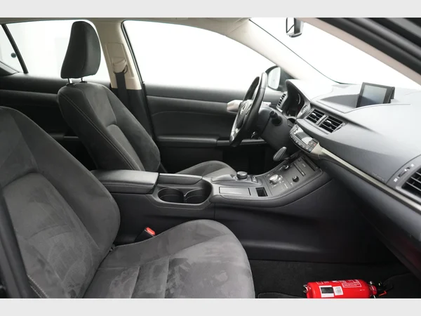 LEXUS CT 200h (2018) — foto 25 van 25