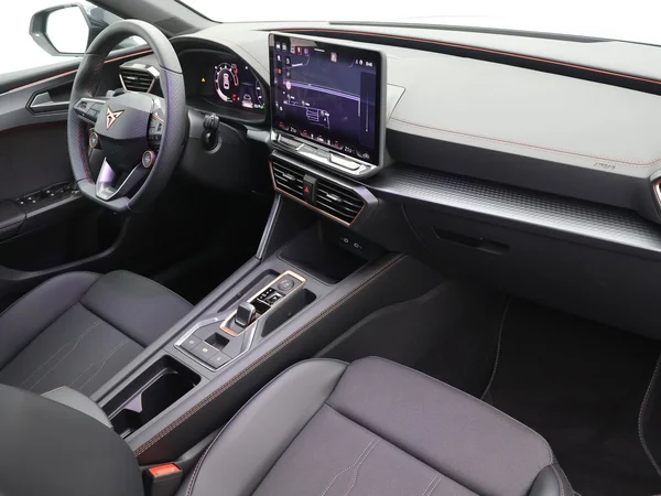 CUPRA Leon ST (2025) — foto 19 van 25