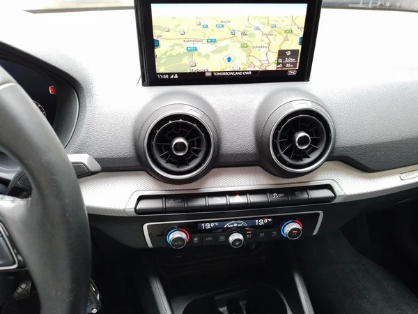 AUDI Q2 (2023) — foto 6 van 21