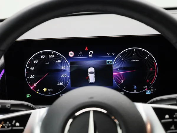 Mercedes-Benz GLB (2025) — foto 49 van 50