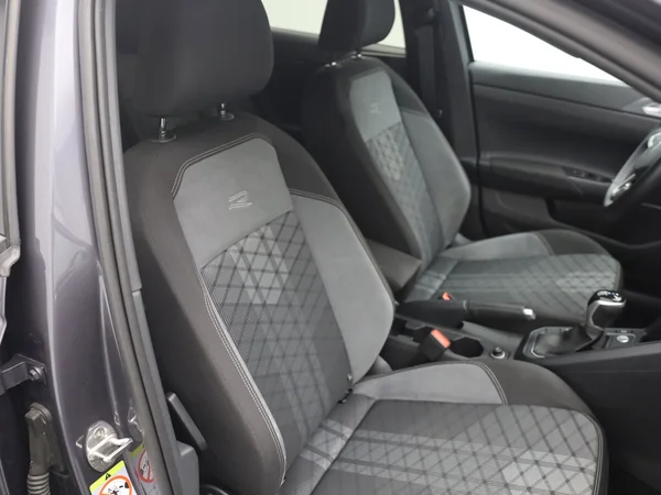 VOLKSWAGEN Taigo (2024) — foto 9 van 19