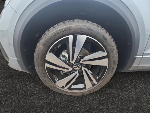 VOLKSWAGEN T-Roc (2026) — foto 16 van 24