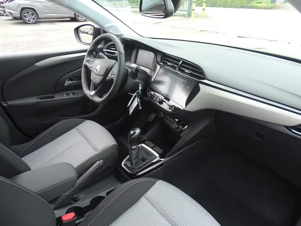 Opel Corsa (2024) — foto 5 van 24