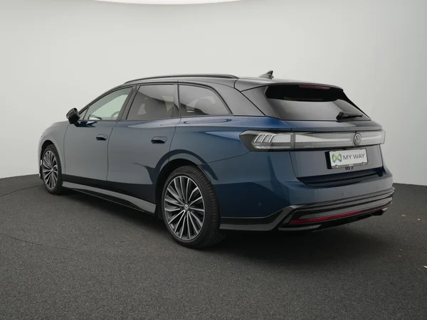VOLKSWAGEN ID.7 Tourer (2026) — foto 28 van 33