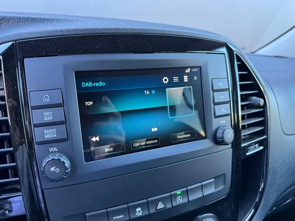 Mercedes-Benz Vito (2022) — foto 7 van 21