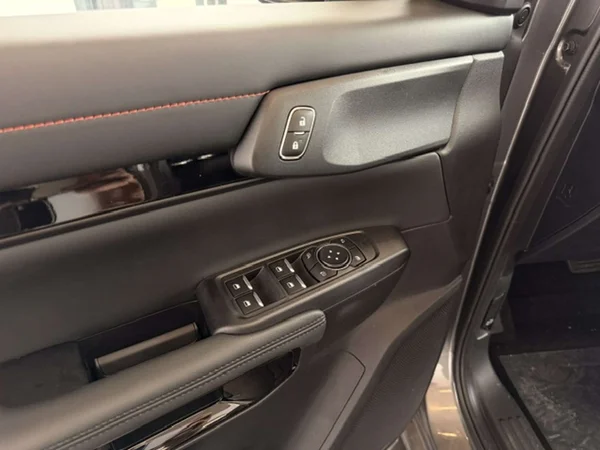 Ford Ranger — foto 14 van 22