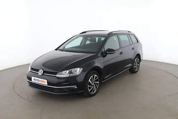 Volkswagen Golf e9315146-3ba0-4e83-a18e-19add8a6ed77