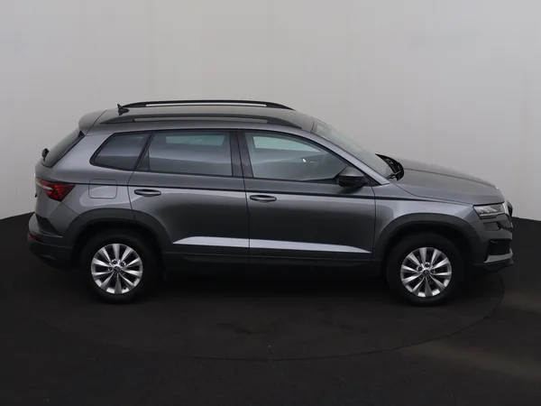 SKODA Karoq (2022) — foto 24 van 28