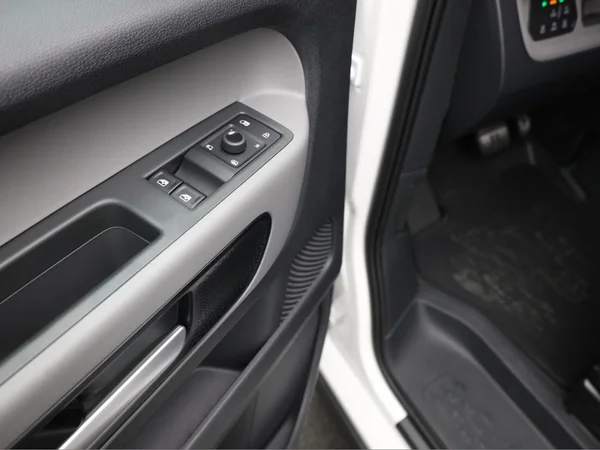 VOLKSWAGEN ID.Buzz (2025) — foto 4 van 17