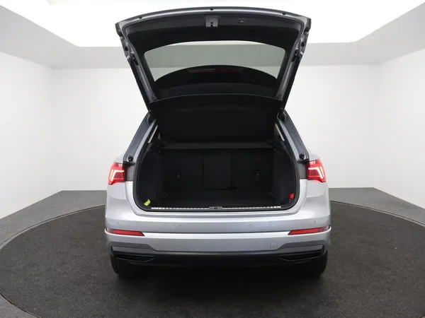 Audi Q3 (2019) — foto 21 van 31