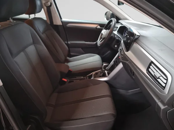 VOLKSWAGEN T-Roc (2022) — foto 18 van 23