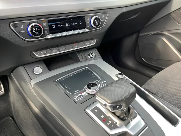 AUDI Q5 Dsl (2019) — foto 2 van 20