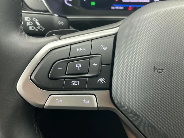 VOLKSWAGEN T-Cross (2025) — foto 13 van 36