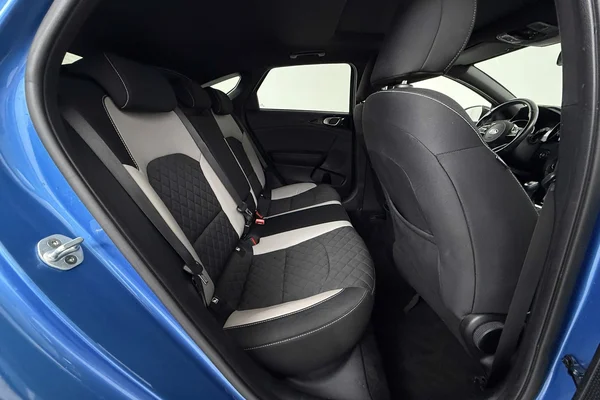 Kia ProCeed (2019) — foto 18 van 43