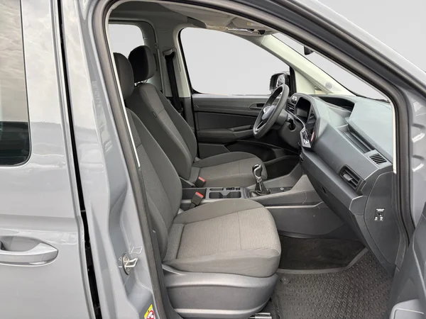 VOLKSWAGEN Caddy Maxi (2024) — foto 2 van 20