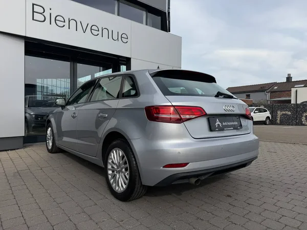 Audi A3 (2016) — foto 16 van 19