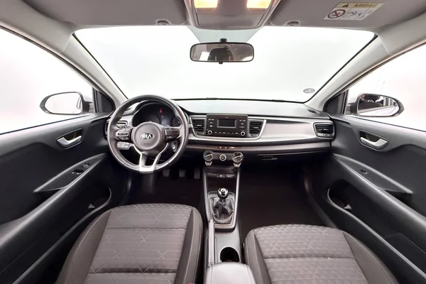 Kia Rio (2021) — foto 8 van 29