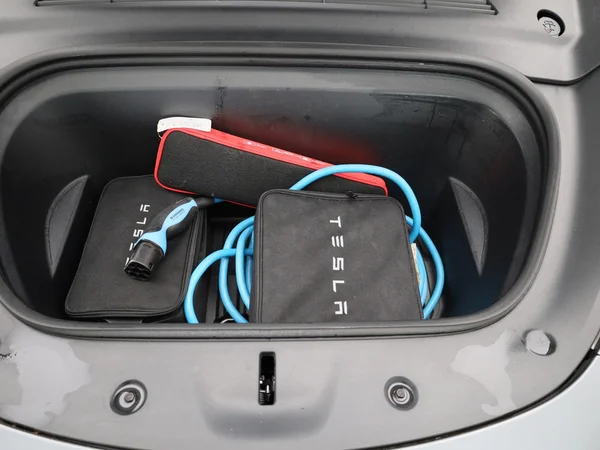 Tesla Model Y (2023) — foto 25 van 41