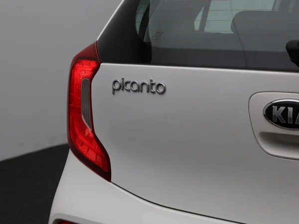 Kia Picanto (2021) — foto 27 van 36