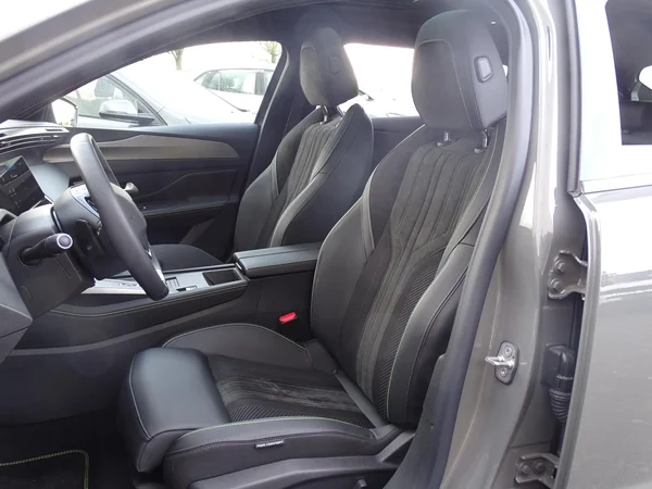 Peugeot 408 (2026) — foto 4 van 32