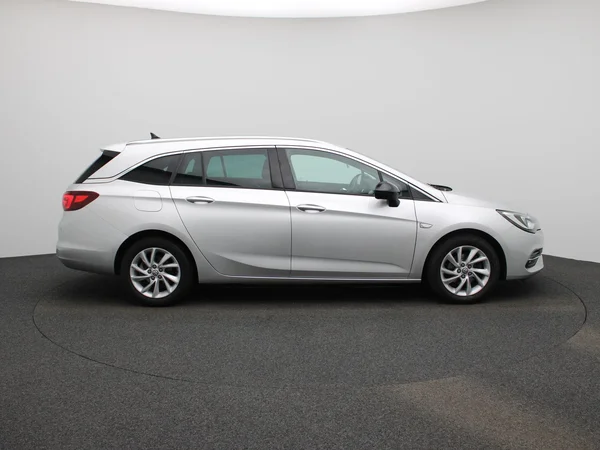 Opel Astra (2021) — foto 35 van 38
