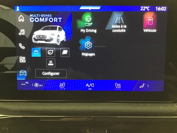 Renault Clio VI (2026) — foto 10 van 28
