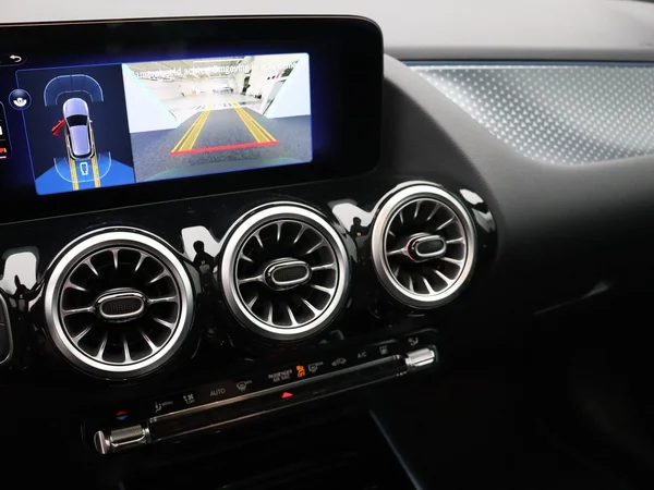 Mercedes-Benz EQA (2025) — foto 7 van 26