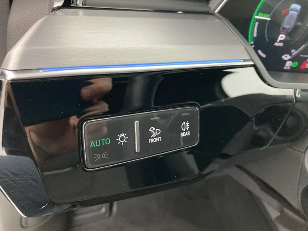 AUDI e-tron (2019) — foto 11 van 31