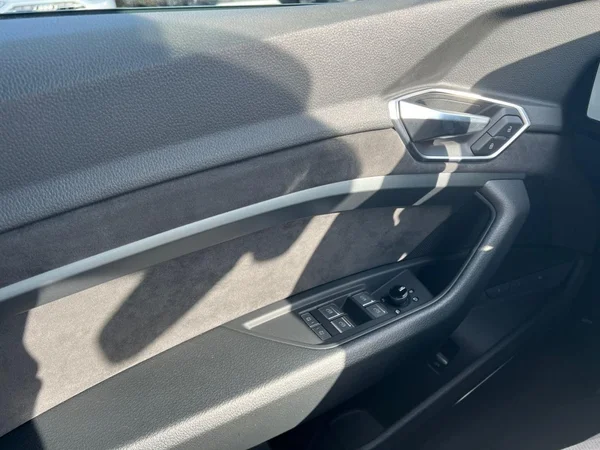 AUDI e-tron Sportback (2020) — foto 23 van 24