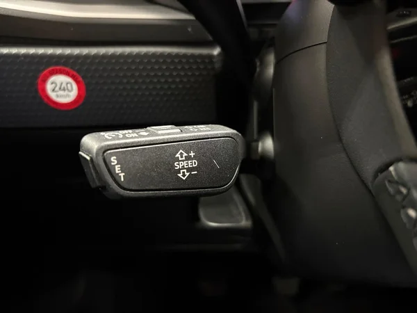 AUDI A1 Sportback (2023) — foto 2 van 14