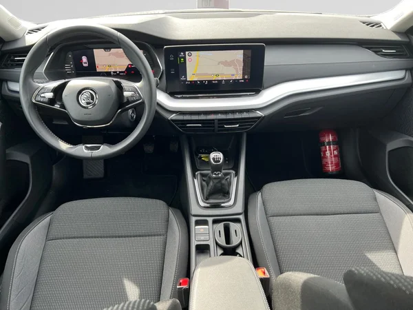 SKODA Octavia (2023) — foto 15 van 18