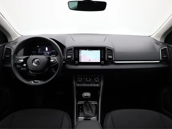 SKODA Karoq (2023) — foto 20 van 21