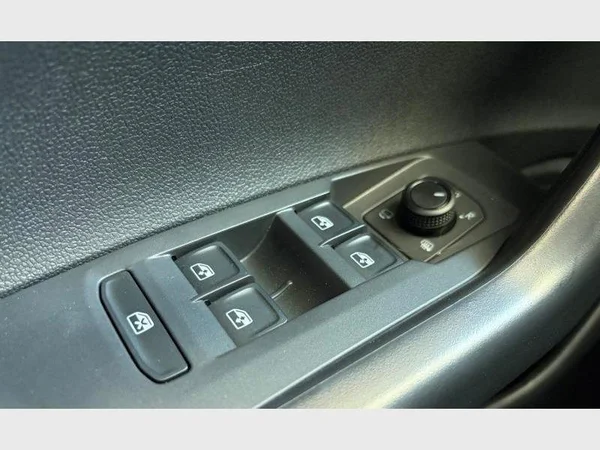 Volkswagen Taigo (2025) — foto 8 van 25