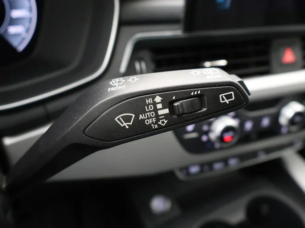 AUDI A4 Avant (2022) — foto 14 van 31