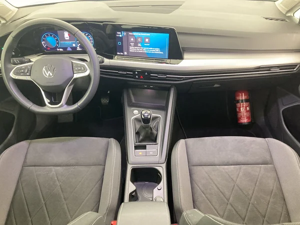 VOLKSWAGEN Golf Variant VIII (2023) — foto 9 van 36