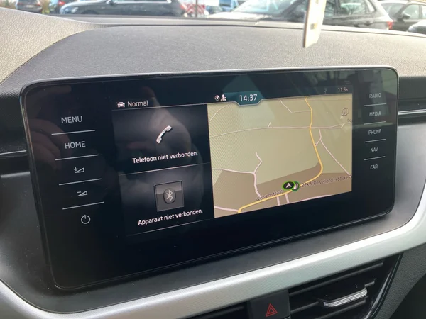 SKODA Scala (2024) — foto 15 van 25