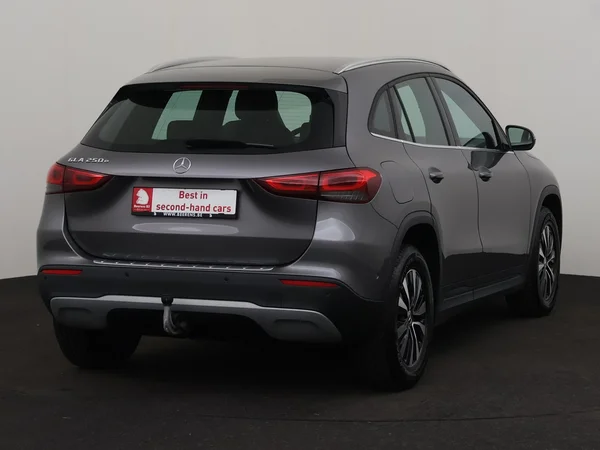 MERCEDES GLA 250 (2022) — foto 23 van 34
