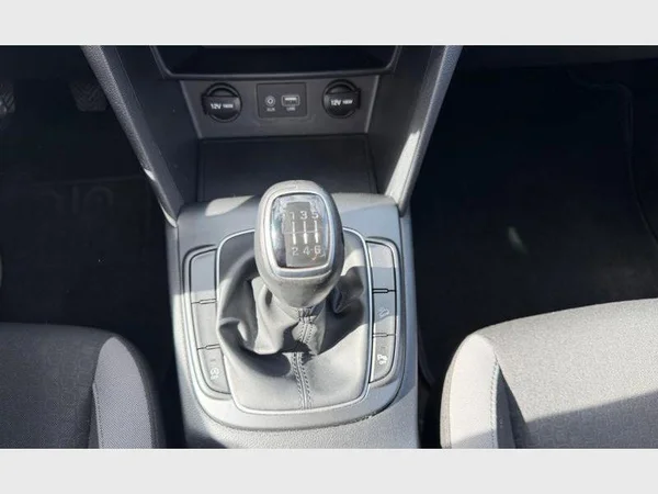 Hyundai KONA (2018) — foto 13 van 29