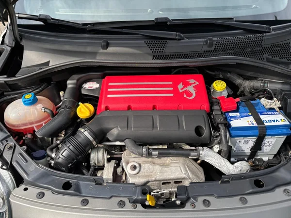ABARTH 595C (2019) — foto 15 van 24