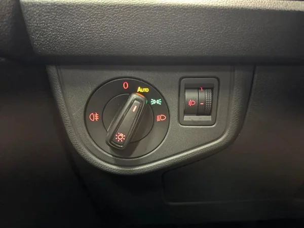 VOLKSWAGEN Polo (2020) — foto 6 van 27